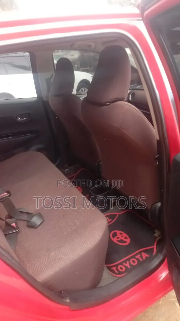 Toyota Vitz 2014 Red