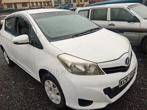 Toyota Vitz 2012 White