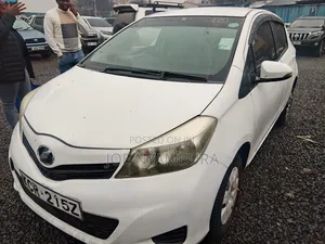 Toyota Vitz 2012 White