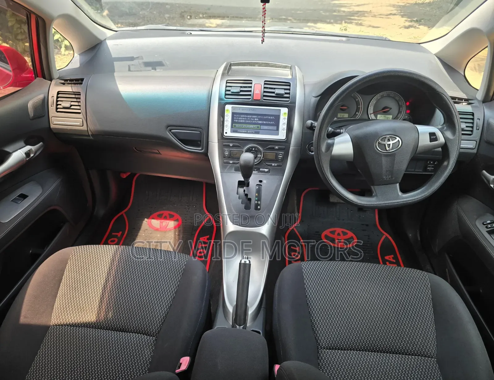 Toyota Auris 2012 Red
