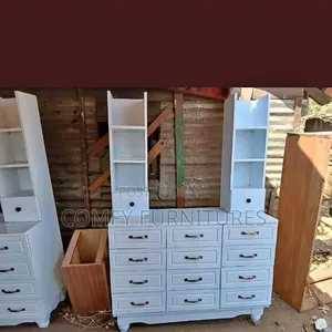 Modern and Minimalist Dresser