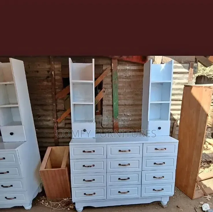 Modern and Minimalist Dresser