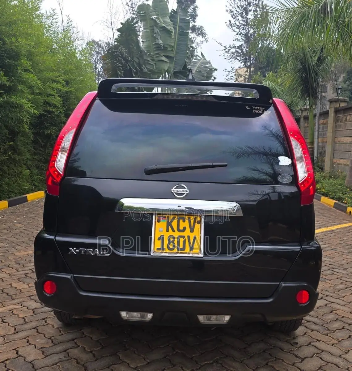 Nissan X-Trail 2012 Black