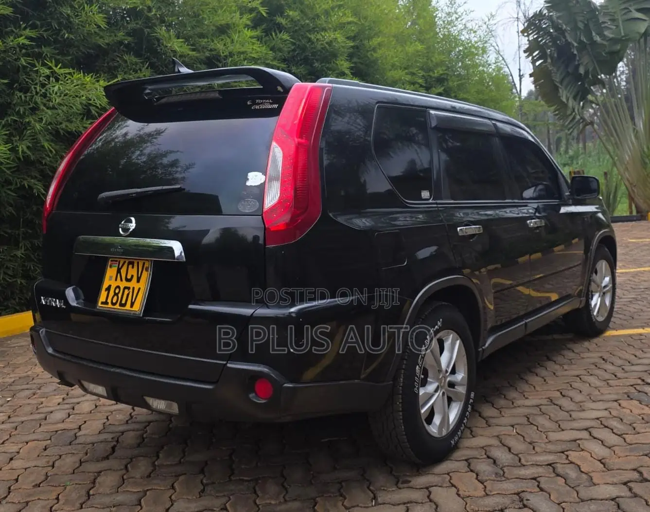 Nissan X-Trail 2012 Black