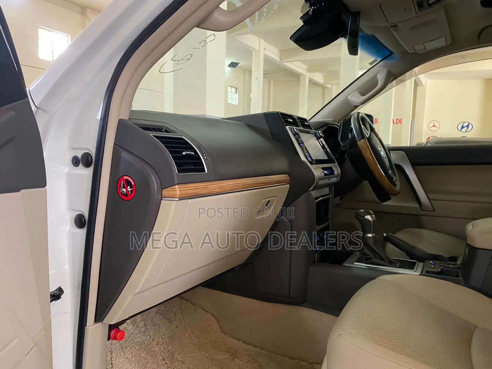 Toyota Land Cruiser Prado 2.8 2019 White