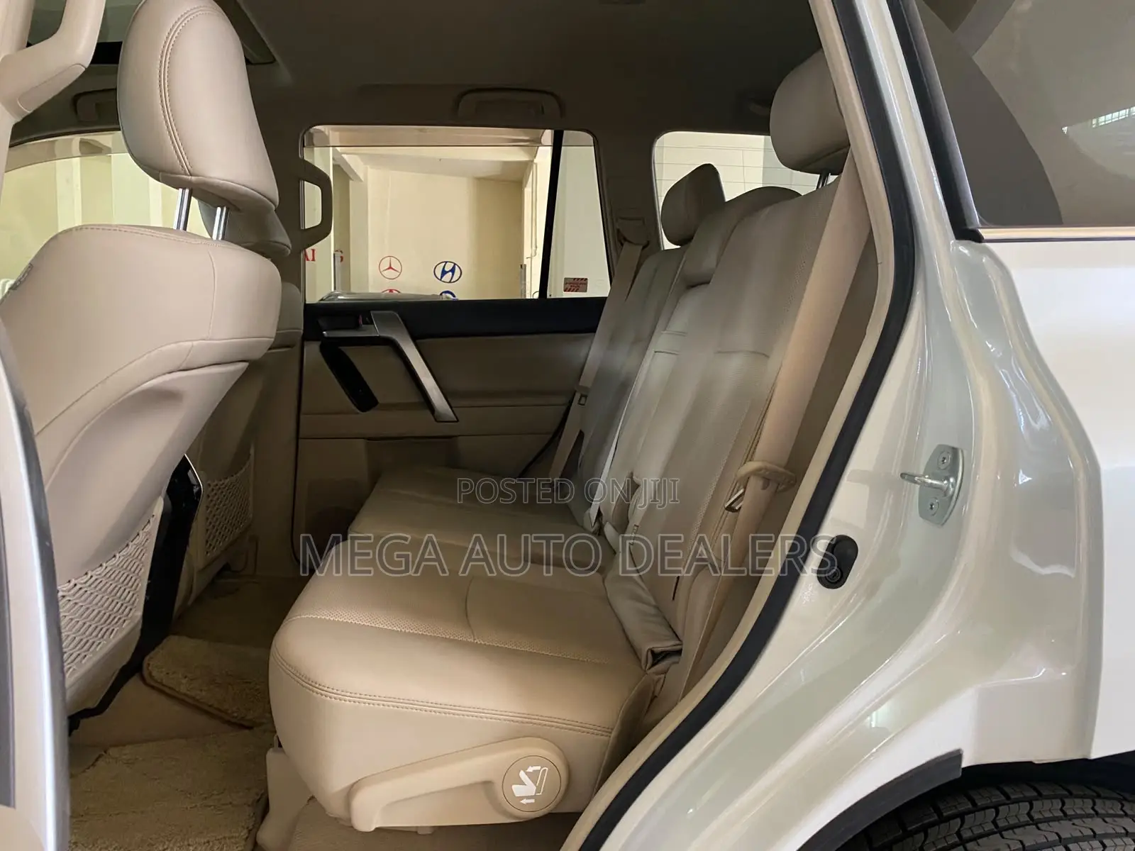 Toyota Land Cruiser Prado 2.8 2019 White