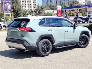 Toyota RAV4 2021