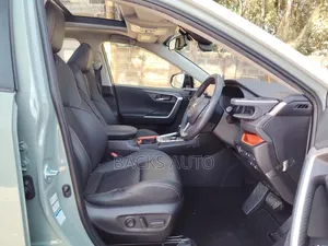Toyota RAV4 2021