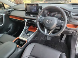 Toyota RAV4 2021