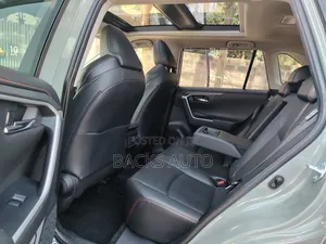Toyota RAV4 2021
