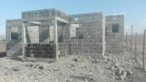 Land With a Structure - thumbnail 8