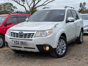Subaru Forester 2010 Pearl