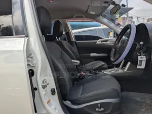 Subaru Forester 2010 Pearl