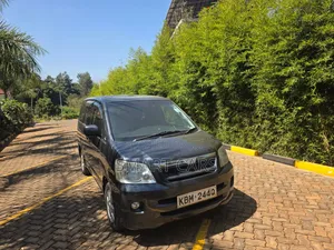Toyota Noah 2005 Gray