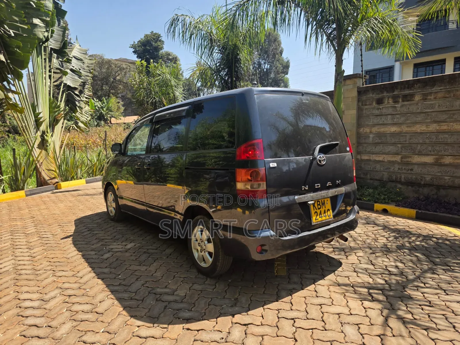 Toyota Noah 2005 Gray