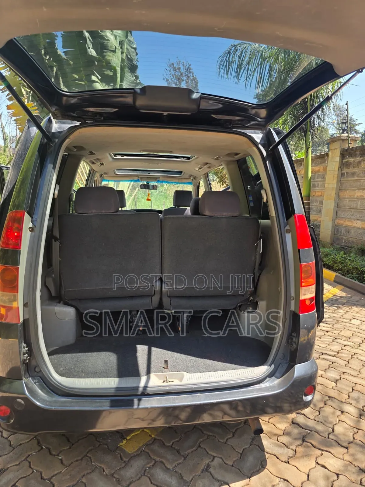 Toyota Noah 2005 Gray