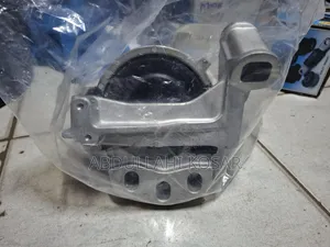 Cx-5 Diesel Right Engine Mounting
