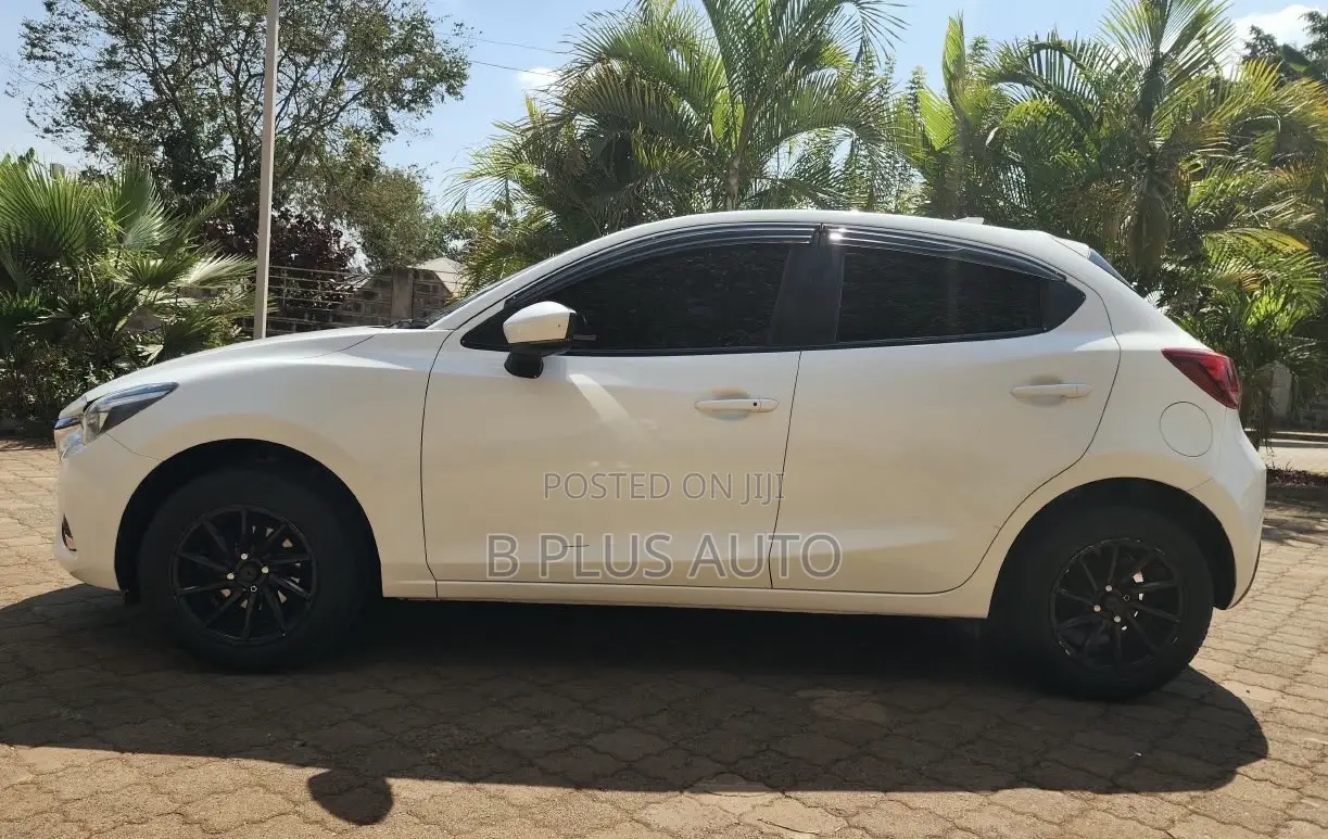 Mazda Demio 2019 White