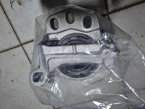 Cx-5 Diesel Right Engine Mounting - thumbnail 2