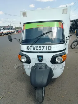 Piaggio 2019 White