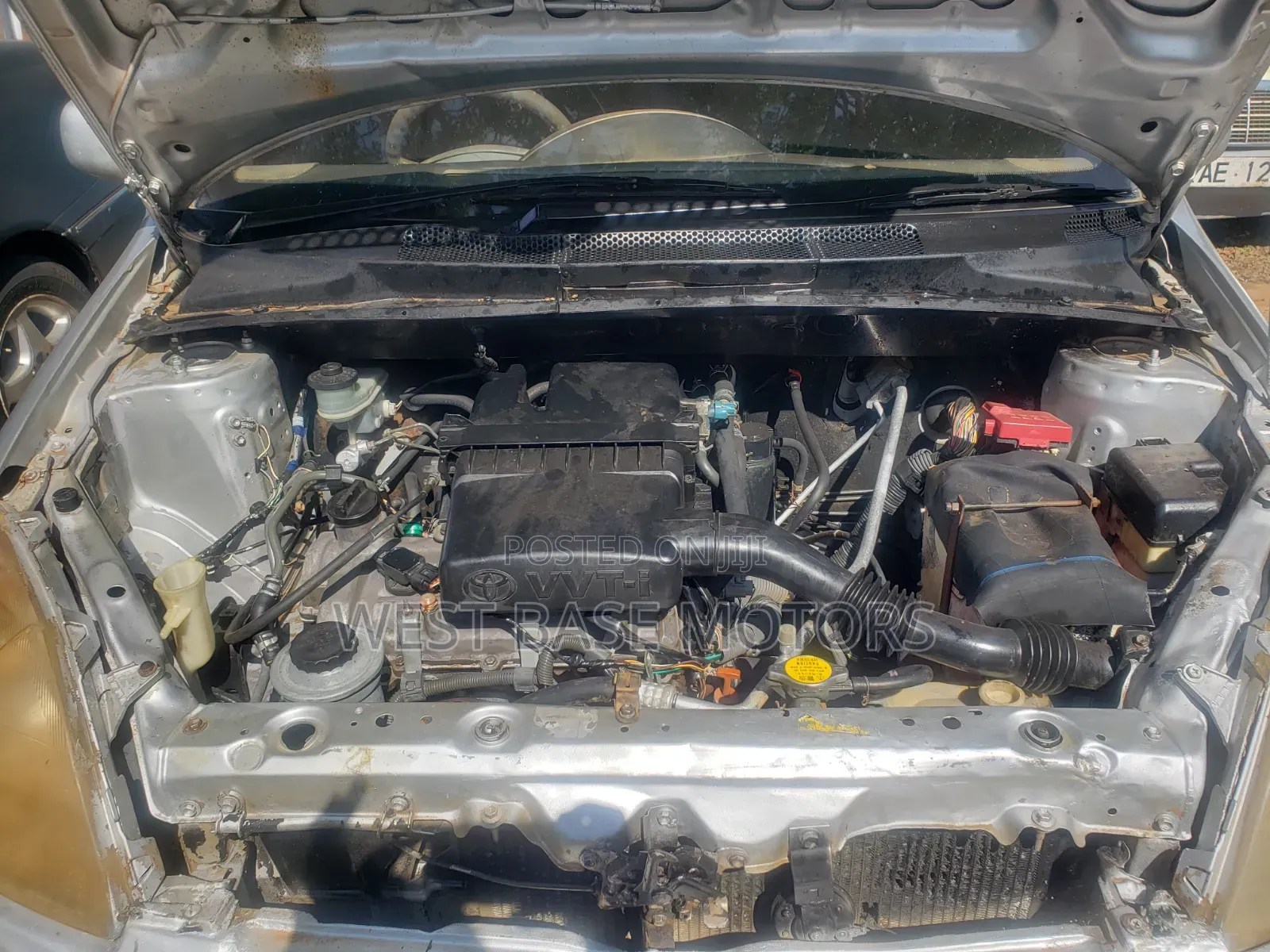 Toyota Vitz 2000 Silver