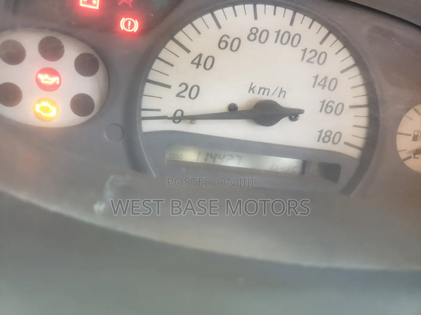 Toyota Vitz 2000 Silver