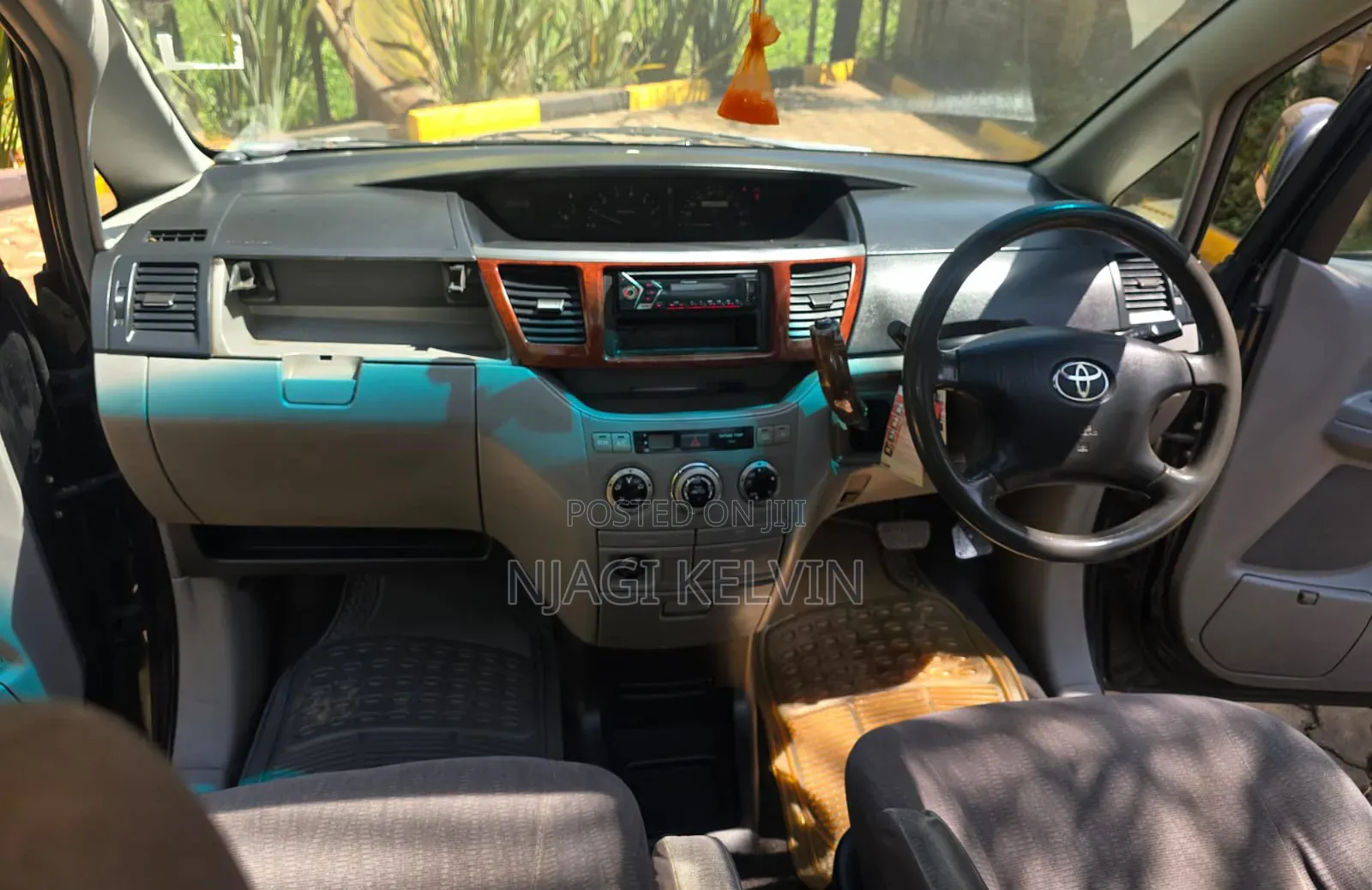 Toyota Noah 2003 Black