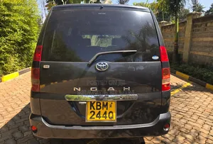 Toyota Noah 2003 Black