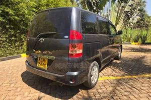 Toyota Noah 2003 Black