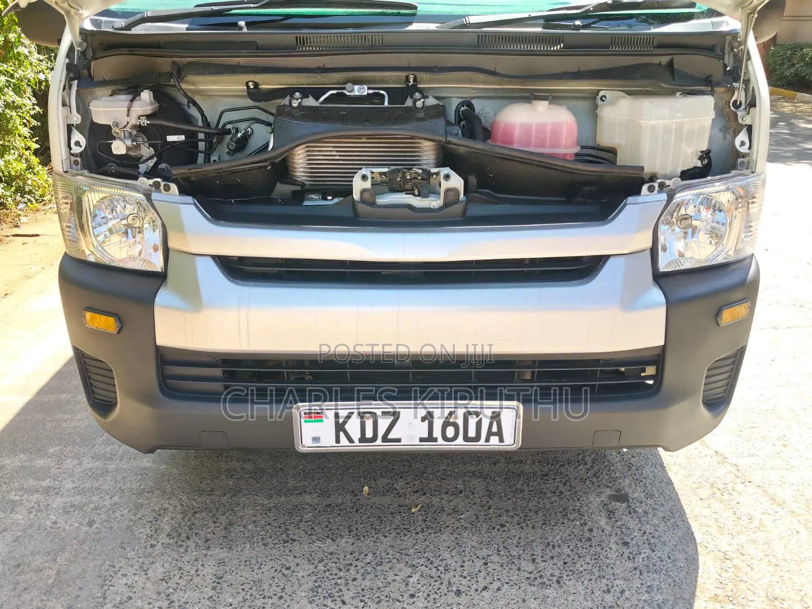 Toyota HiAce 2025