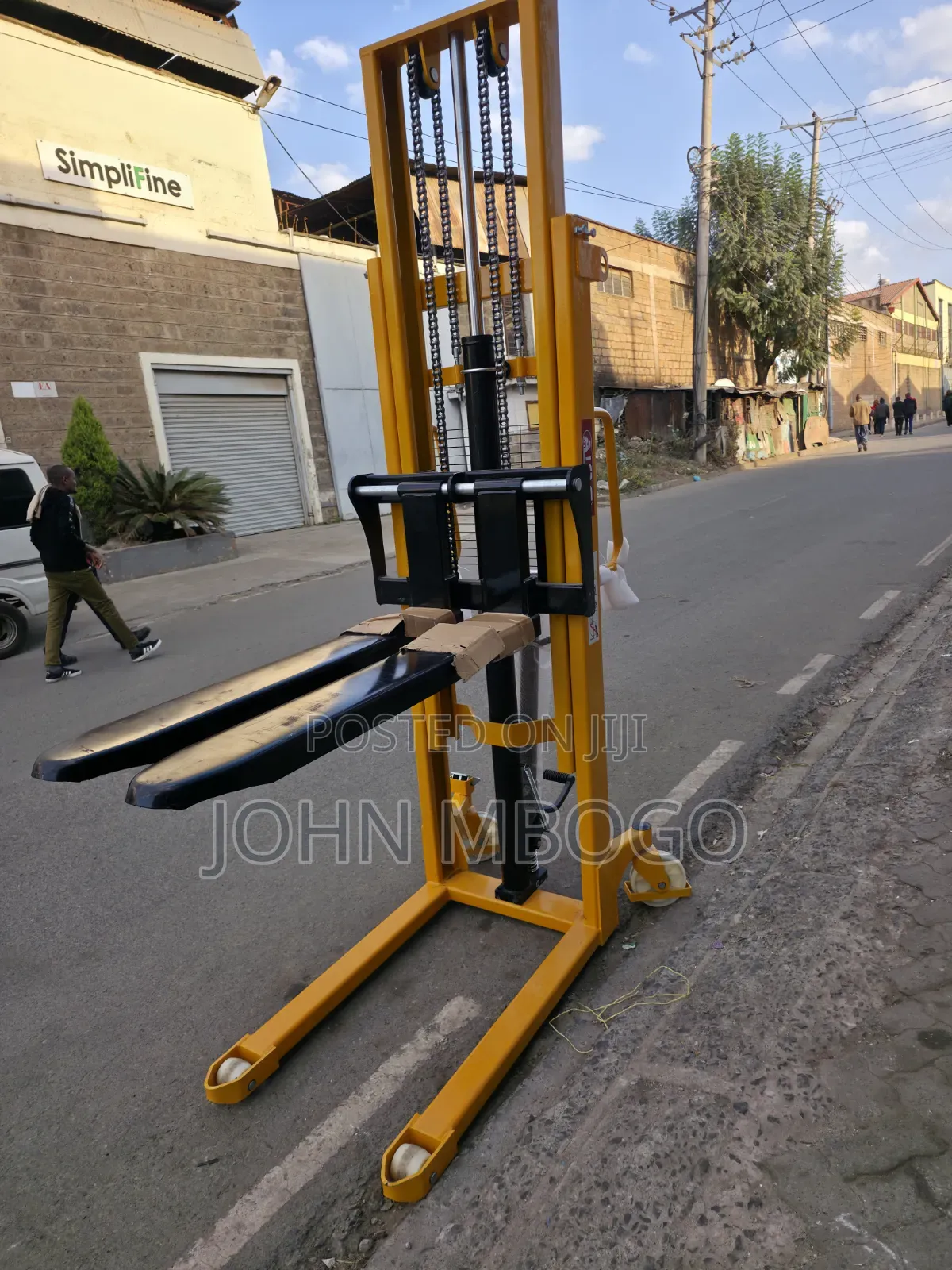 Manual Pallet Stacker- 2000kg , 1.6m