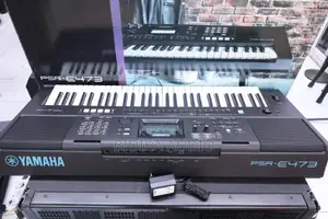 Yamaha PSR-E473 61-Key Digital Keyboard – Complete Box Set
