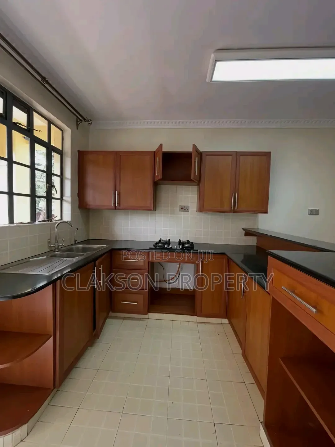 2bdrm Apartment in Kilimani, State House Area for rent
