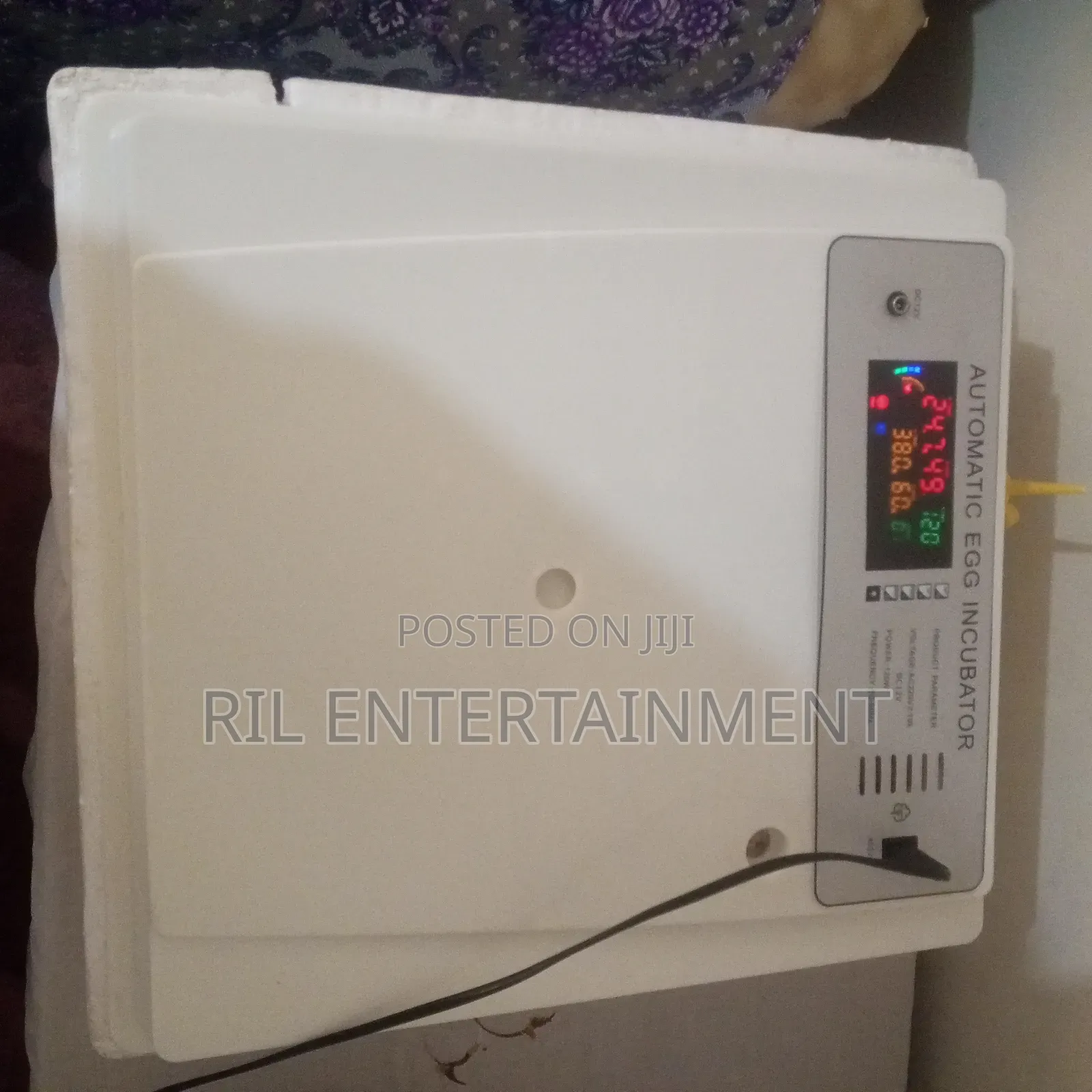 64 Eggs Automatic Incubator