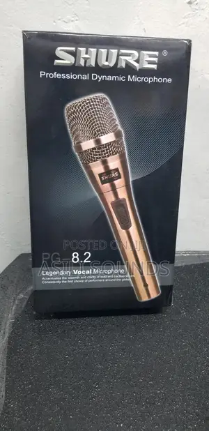 8.2 Wired Shure Proffesional Microphone