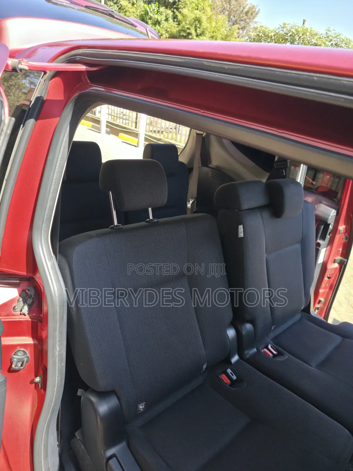 Toyota Sienta 2017 Red