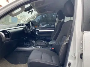 Toyota Hilux 2020 White