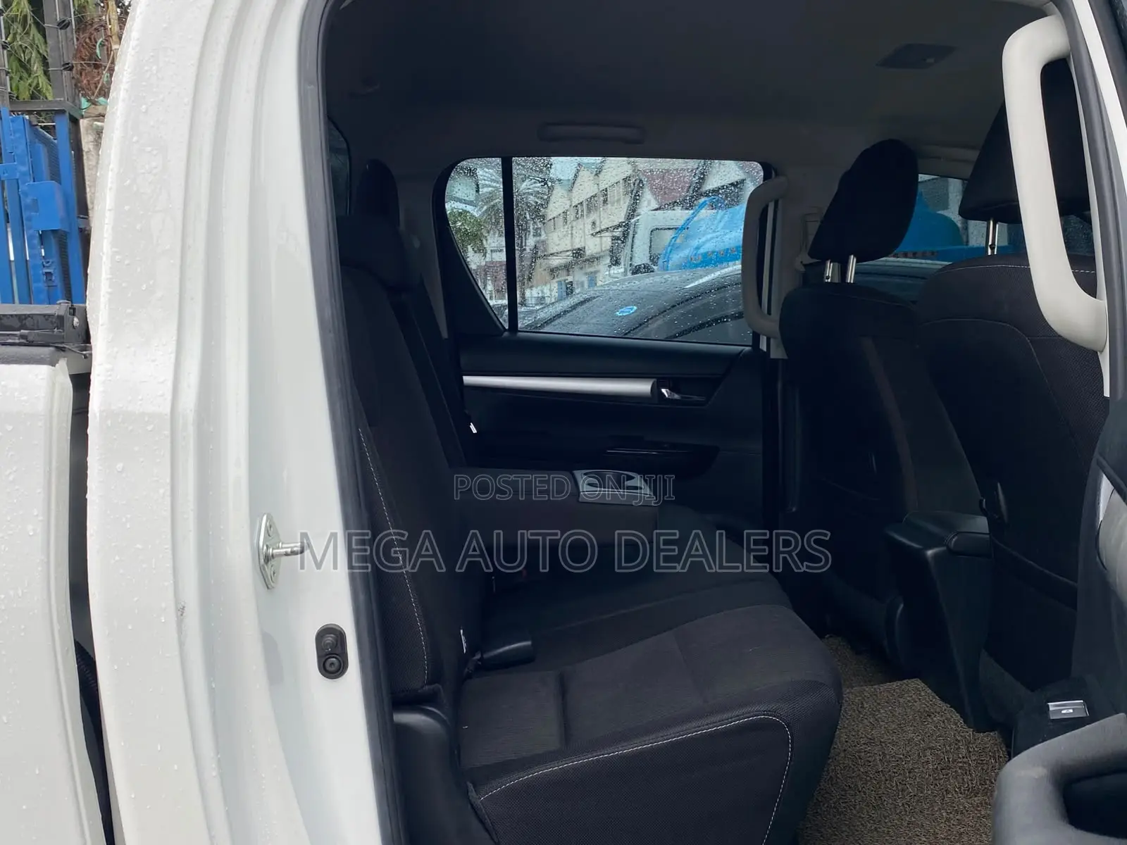 Toyota Hilux 2020 White