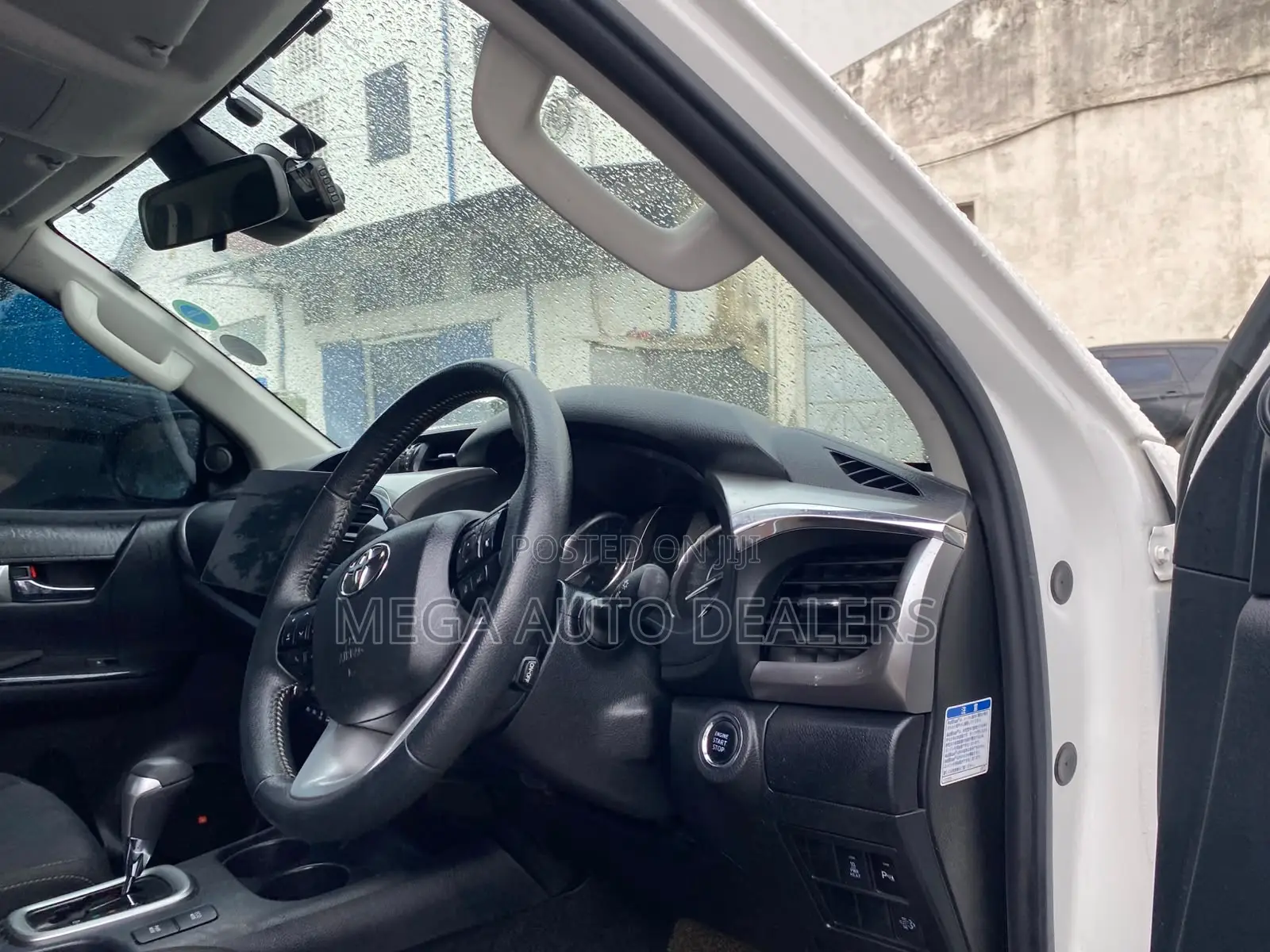 Toyota Hilux 2020 White