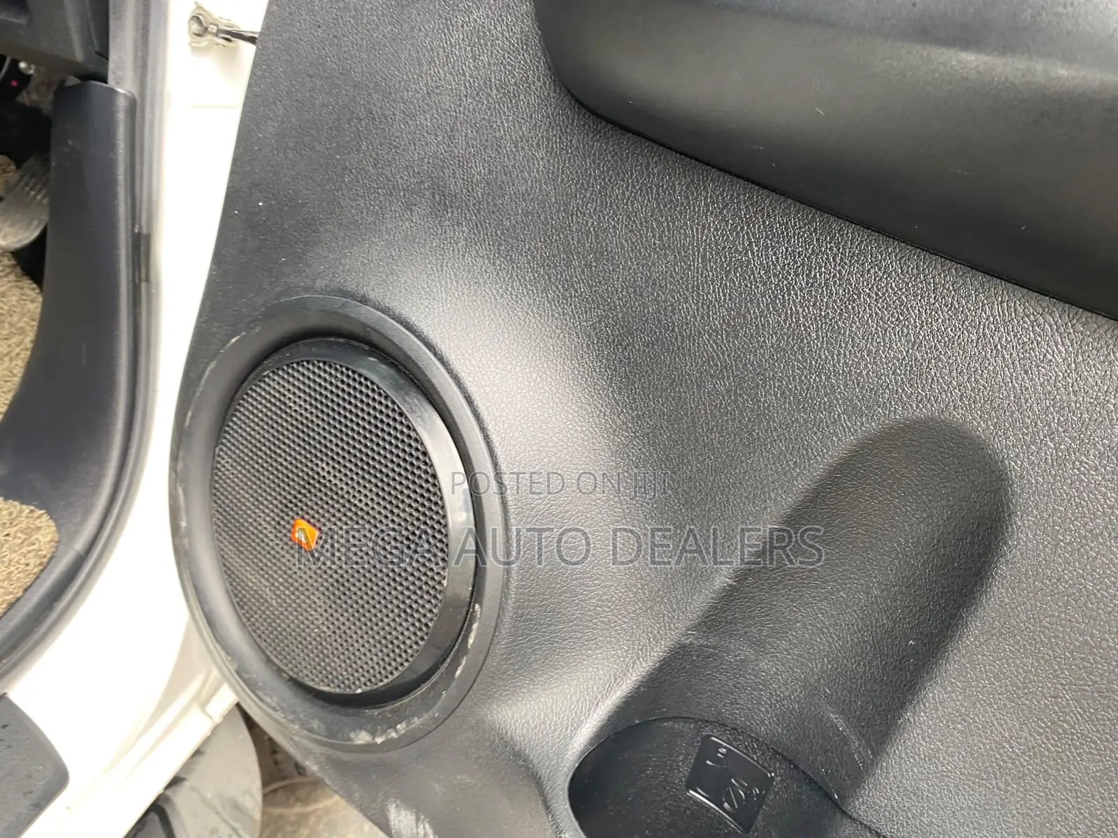 Toyota Hilux 2020 White