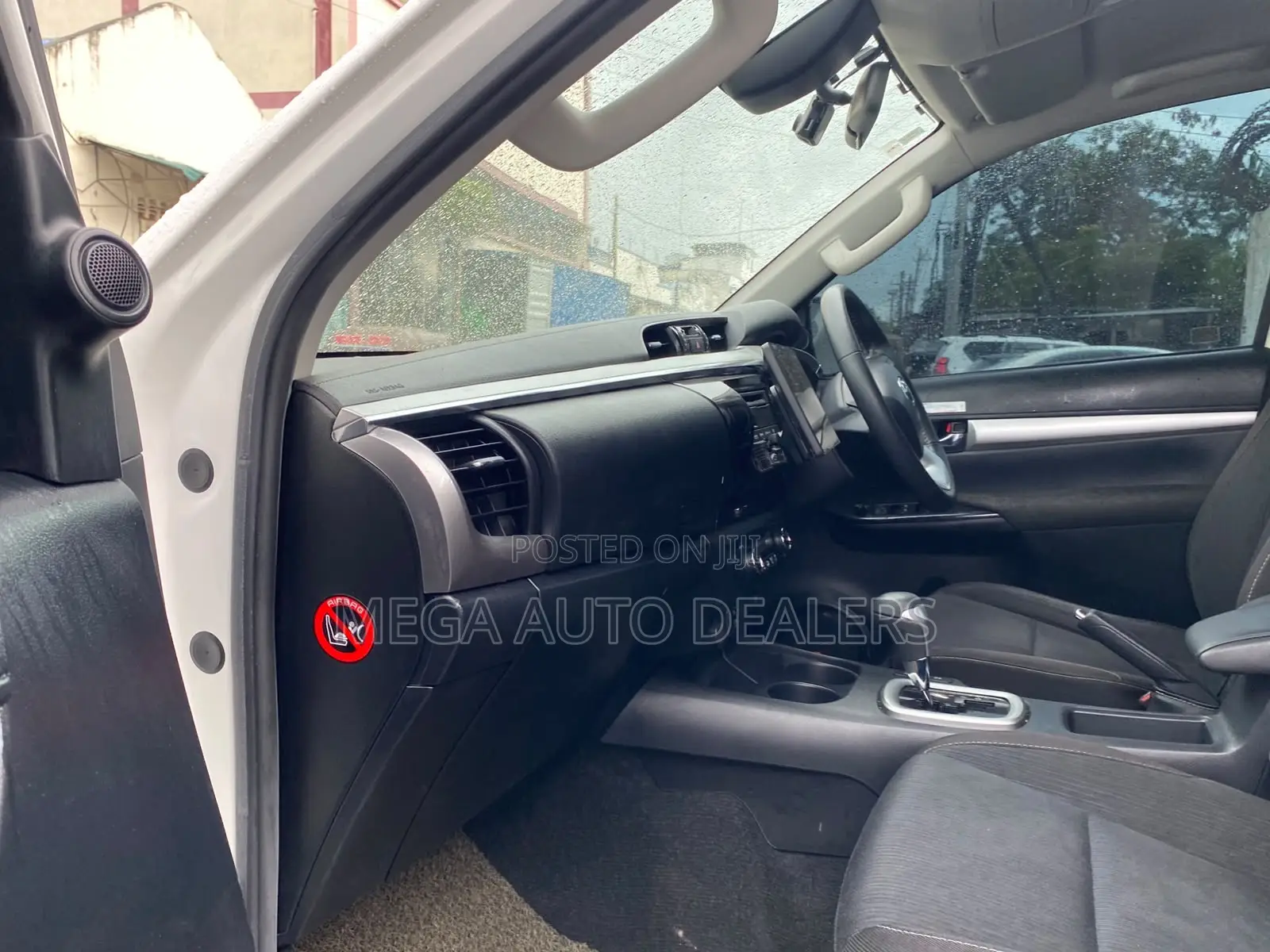 Toyota Hilux 2020 White