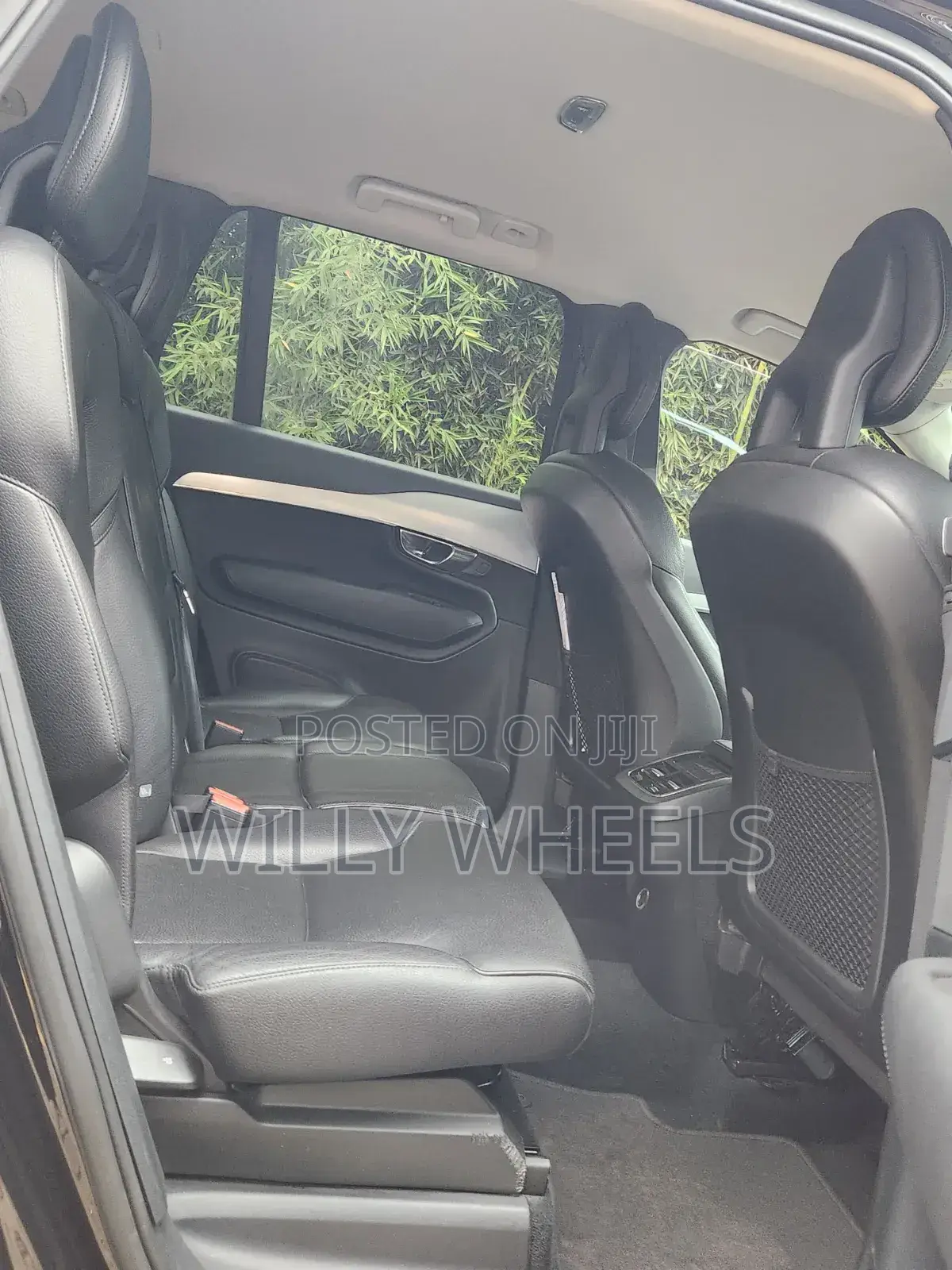 Volvo XC90 T5 Momentum AWD 2018 Black