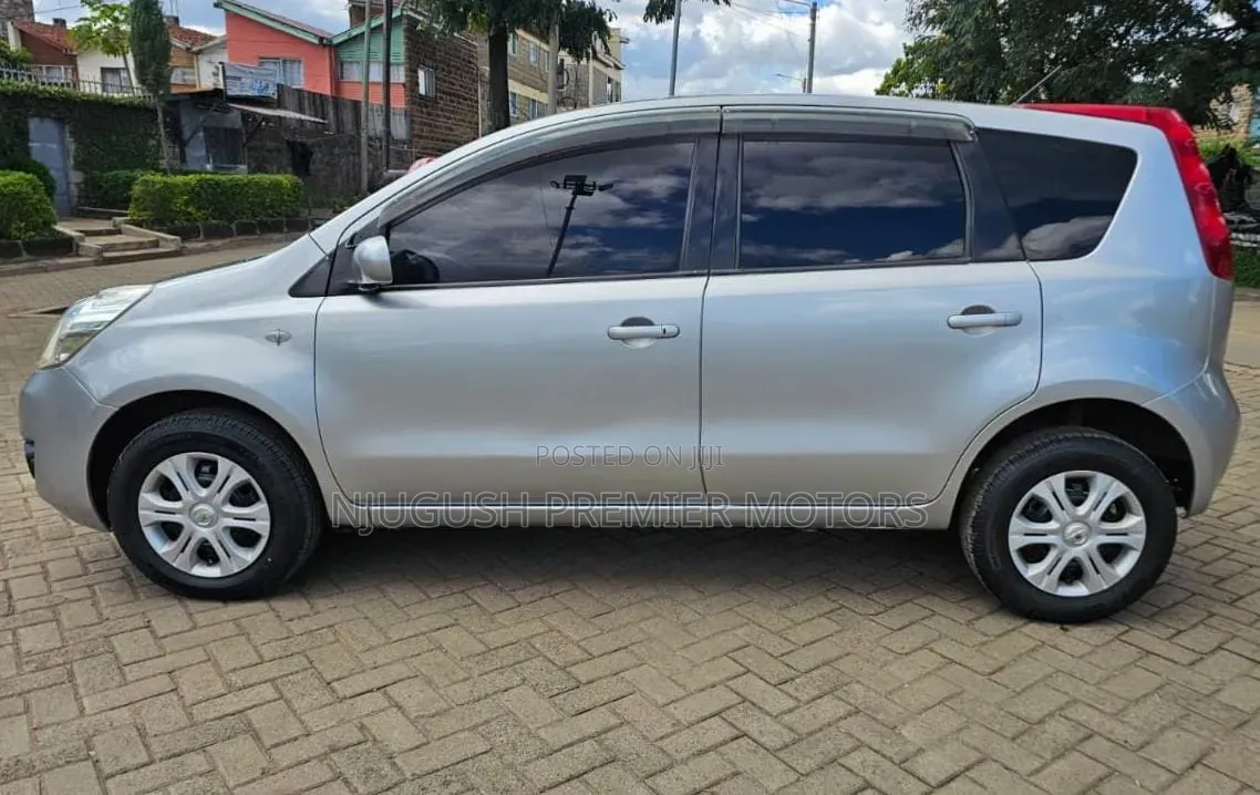 Nissan Note 2009 Silver