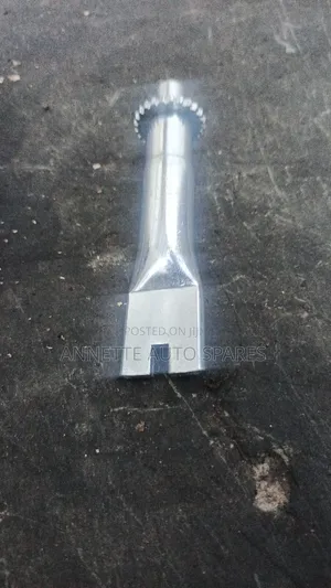 Rear Drum Brake Shoe Self Adjuster