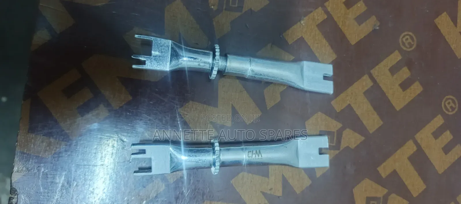 Rear Drum Brake Shoe Self Adjuster
