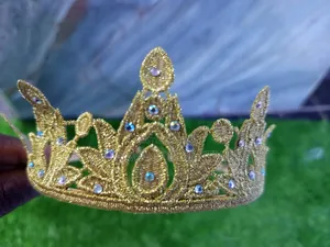 Laced Crown