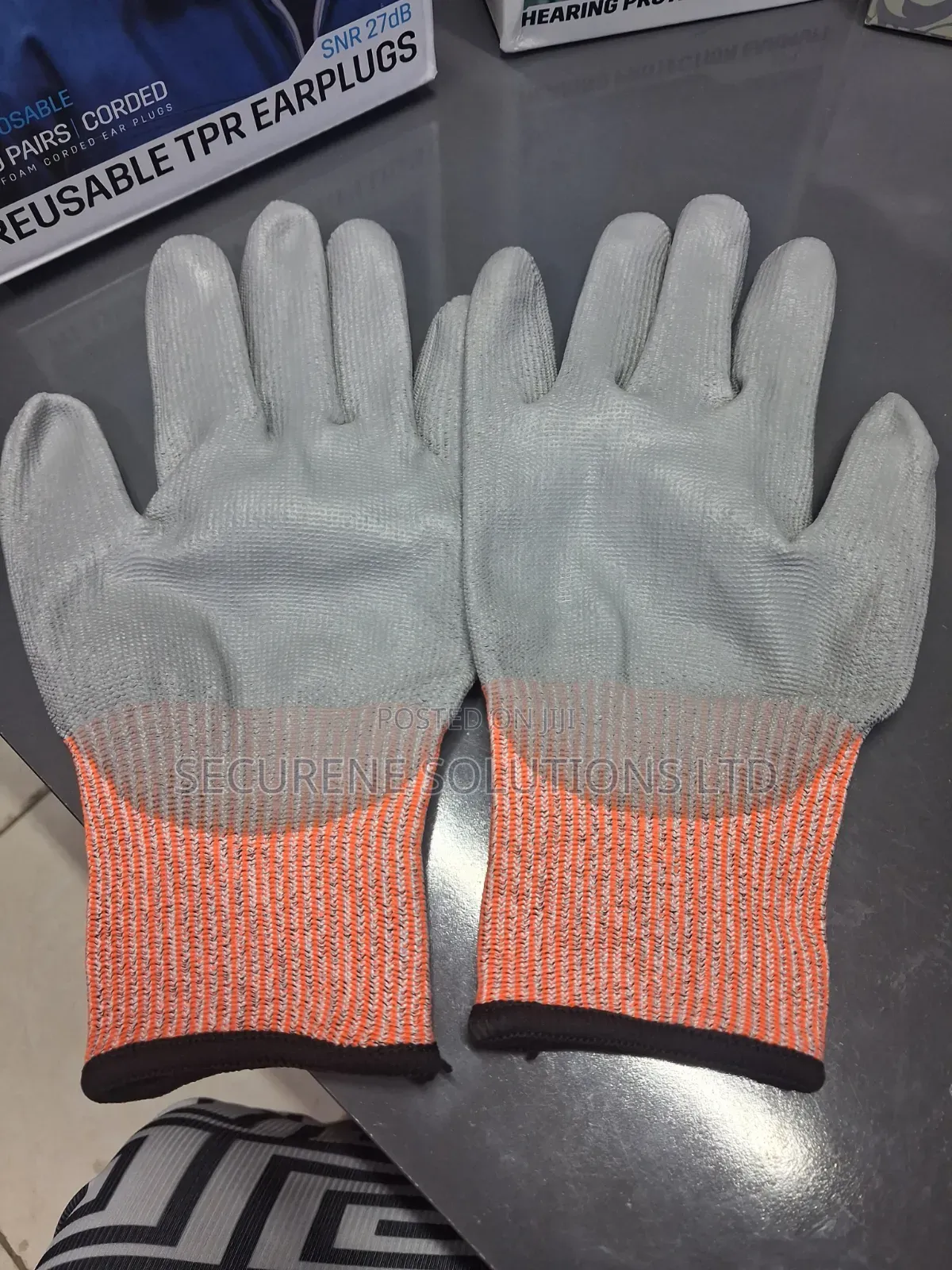 TTST Cut-Resistant Level 5 Safety Gloves