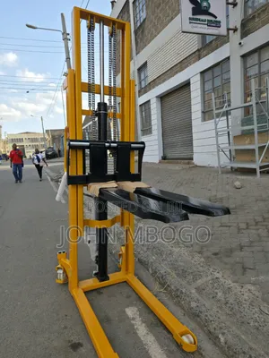 Hydraulic Manual Pallet Truck - 2T