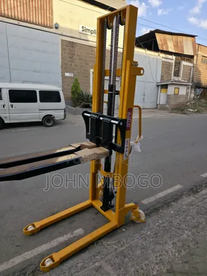Hydraulic Manual Pallet Truck - 2T