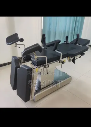 Advanced Hydraulic Theatre Table/Bed